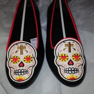 Sugar skull slip on size 7